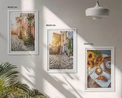 Gerahmtes Bilderset mit Straßenkaffee und Sonnenblumen Motiv