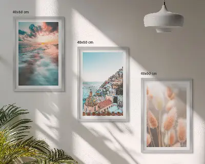 3er-Set Bilder mit Rahmen mit Motiven von Sonnenuntergang am Meer, Häusern sowie Blumen