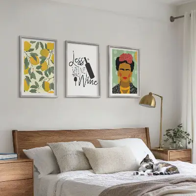 Zitronenweinporträt von Frida 3er-Set Bilder mit Rahmen