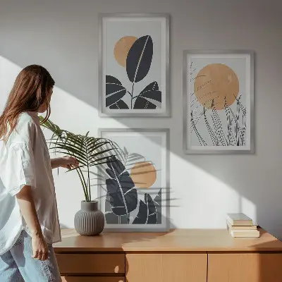 Gerahmtes Bilderset mit minimalistischem Pflanzenmuster in der Farbe große Sonnen