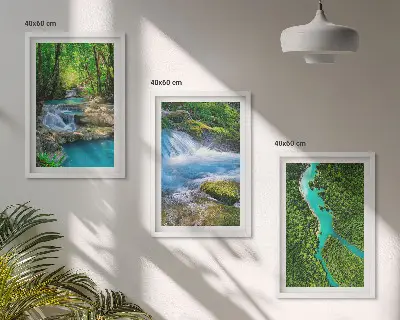 Gerahmtes Bilderset mit grünen Wäldern und kristallklarem Wasser