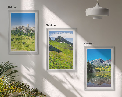 Bilder-3er-set mit rahmen Grüne Hügel mit einer Burg