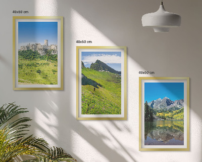 Bilder-3er-set mit rahmen Grüne Hügel mit einer Burg