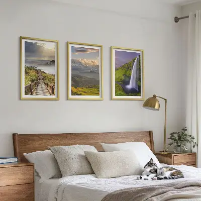 Gerahmtes Bilder-Set mit Berglandschaften und Wasserfall