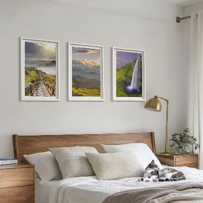 Gerahmtes Bilder-Set mit Berglandschaften und Wasserfall