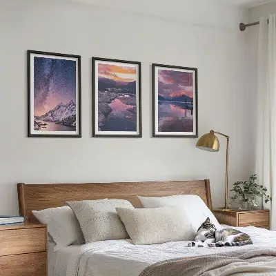 3er-Set Wandbilder mit Rahmen mit Motiven von Bergen, Wasser und wunderschönen Landschaften