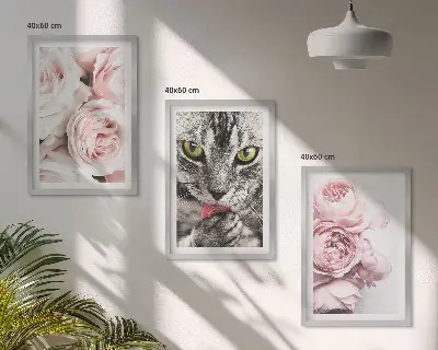 Gerahmtes Bilderset mit Motiv Katze in rosa Blumen