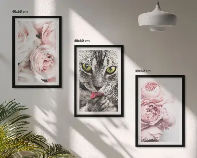 Gerahmtes Bilderset mit Motiv Katze in rosa Blumen