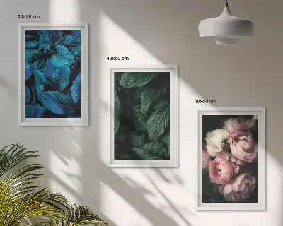 Gerahmtes Bilderset mit Motiven von Blättern und Blüten in verschiedenen Farben