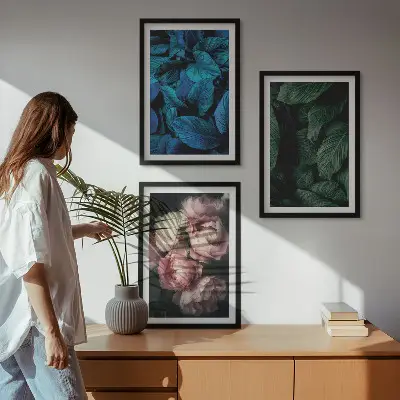 Gerahmtes Bilderset mit Motiven von Blättern und Blüten in verschiedenen Farben