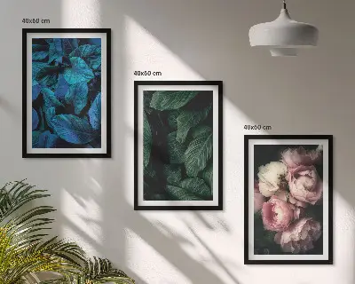 Gerahmtes Bilderset mit Motiven von Blättern und Blüten in verschiedenen Farben
