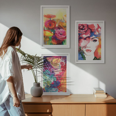 Gerahmtes bilderset Intensives Blumenporträt einer Frau