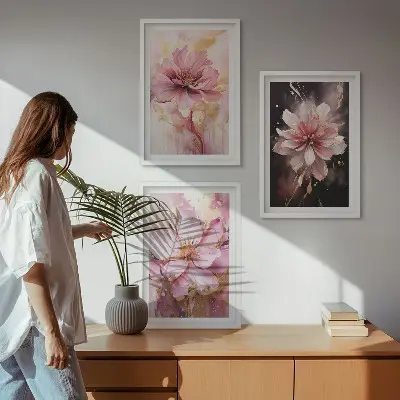 Gerahmtes Bilderset mit Blumenkompositionen aus Rosen in Weiß