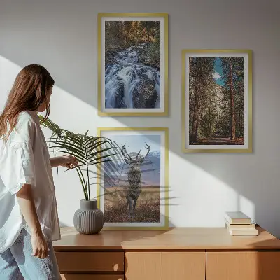3er-Set Wandbilder mit Rahmen mit Motiv Wald, Wasserfall, Bergen und Hirsch