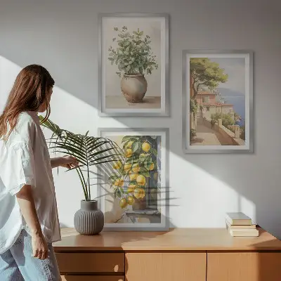 3er-Set Wandbilder mit Rahmen Motiv Blumen in einer Vase begleitet von einem Meer aus Zitronen
