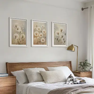 Wandbilder-Set mit Rahmen weiße Löwenzahnblüten auf hellem Hintergrund 3-teilig