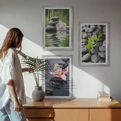 Gerahmtes Bilderset ruhige Zen-Komposition mit Blumen und Wasser