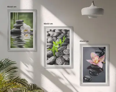 Gerahmtes Bilderset ruhige Zen-Komposition mit Blumen und Wasser