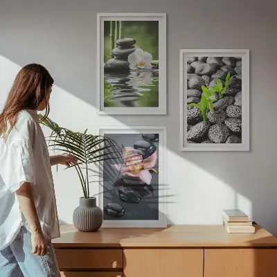 Gerahmtes Bilderset ruhige Zen-Komposition mit Blumen und Wasser