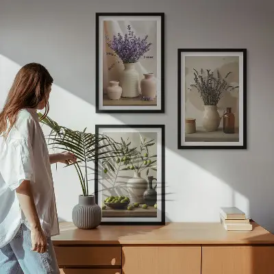 3-teiliges Bilder-Set mit Rahmen mit Lavendelblüten, Oliven und Gefäßen