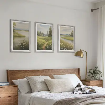 Gerahmtes Bilderset mit Frühlingslandschaft Flusswiese