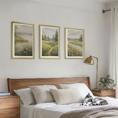 Gerahmtes Bilderset mit Frühlingslandschaft Flusswiese