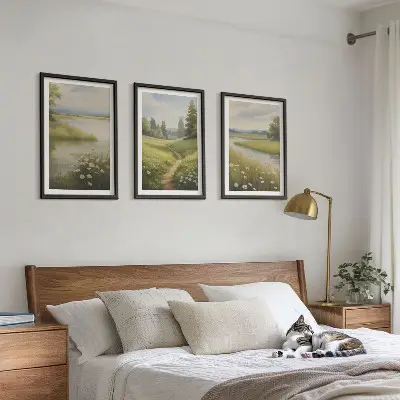 Gerahmtes Bilderset mit Frühlingslandschaft Flusswiese