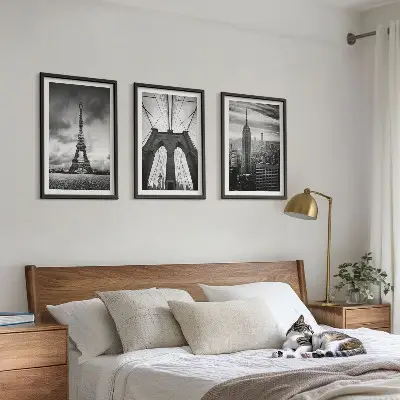 Monochromatische Brückentürme 3er-Set Bilder mit Rahmen