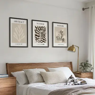 Gerahmtes Bilderset mit beige-braunem Pflanzenmuster