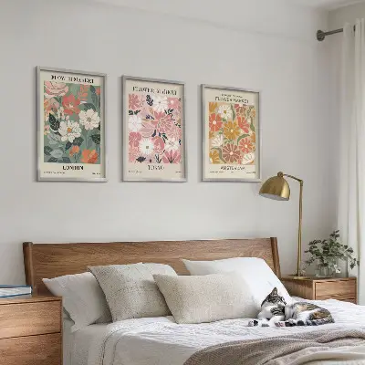 Gerahmtes Bilderset mit Blumenmuster in den Motiven London Tokio und Amsterdam