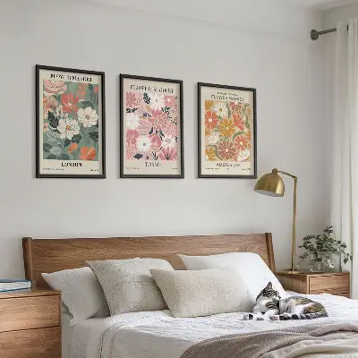 Gerahmtes Bilderset mit Blumenmuster in den Motiven London Tokio und Amsterdam