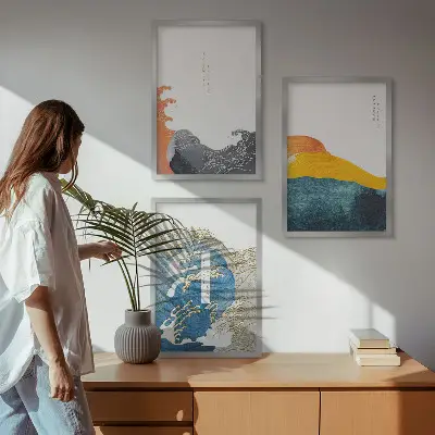 Gerahmtes Bilderset mit japanischen Wellenmotiven im Grafikstil