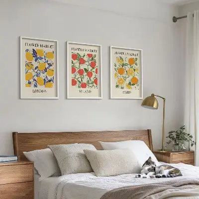 Gerahmtes Bilderset mit Blumenmotiven in Städten