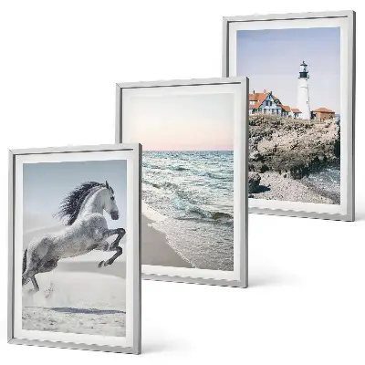 Gerahmtes Bilderset mit Motiven von Pferden, Strand, Leuchtturm und Wellen