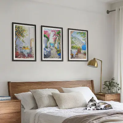 3er-Set Bilder mit Rahmen mit Motiven von charmanten Straßen, Pflanzen und dem Meer