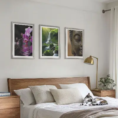 Gerahmtes Bilderset mit Motiven von Blumen, Wasserfall und Zen-Felsen