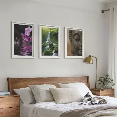 Gerahmtes Bilderset mit Motiven von Blumen, Wasserfall und Zen-Felsen