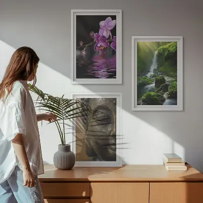 Gerahmtes Bilderset mit Motiven von Blumen, Wasserfall und Zen-Felsen
