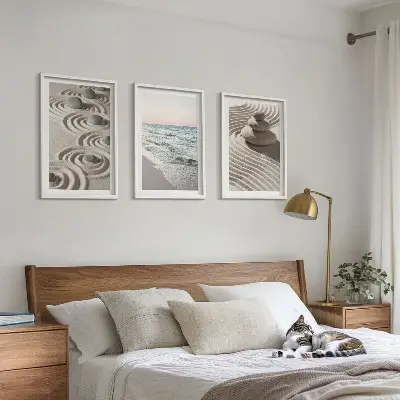 Wandbilder-Set mit Rahmen mit Motiven von Wellen Sand Wasser Steinen und Strand im 3er-Set