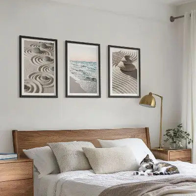 Wandbilder-Set mit Rahmen mit Motiven von Wellen Sand Wasser Steinen und Strand im 3er-Set