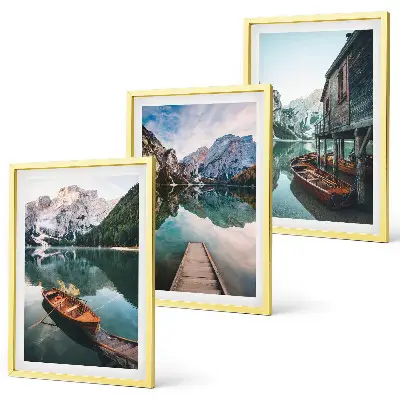Gerahmtes Bilderset mit Motiven von See, Bergen, Booten und Ferienhaus