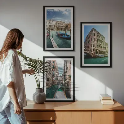Gerahmtes Bilderset mit Architektur der Kanäle von Venedig