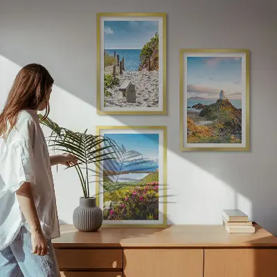 3er-Set Bilder mit Rahmen mit Motiven von Strand, Leuchtturm, Bergen und Blumen