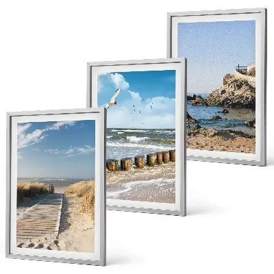 Gerahmtes Bilderset Strand mit Holzsteg und Klippen