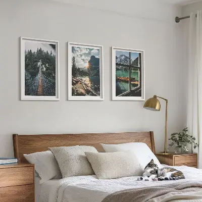 Bilder-3er-Set mit Rahmen Landschaftsmotive mit Brücke, Wald, See, Booten und Bergen