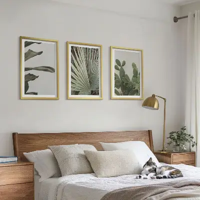 3er-Set Bilder mit Rahmen mit tropischen Pflanzenmotiven in Pastellfarben