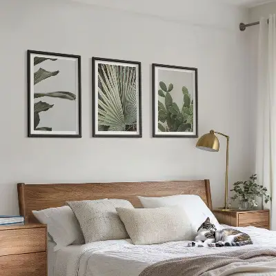 3er-Set Bilder mit Rahmen mit tropischen Pflanzenmotiven in Pastellfarben
