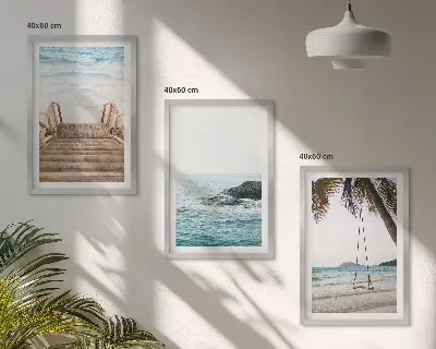 Gerahmtes Bilderset mit Motiv Treppe, Strand, Meer und Schaukel