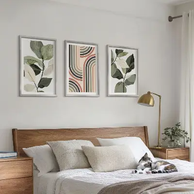 Gerahmtes Bilderset mit geometrischen Pflanzenmotiven