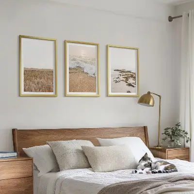 Gerahmtes Bilderset mit Strandwellen, Steinen und Sommermotiv